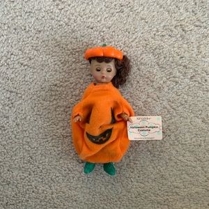 McDonalds 2002 Madame Alexander - pumpkin doll